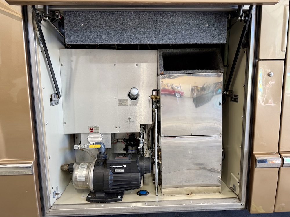 2000 Prevost Marathon H3-45 For Sale