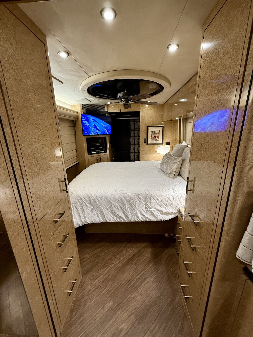 2000 Prevost Marathon H3-45 For Sale