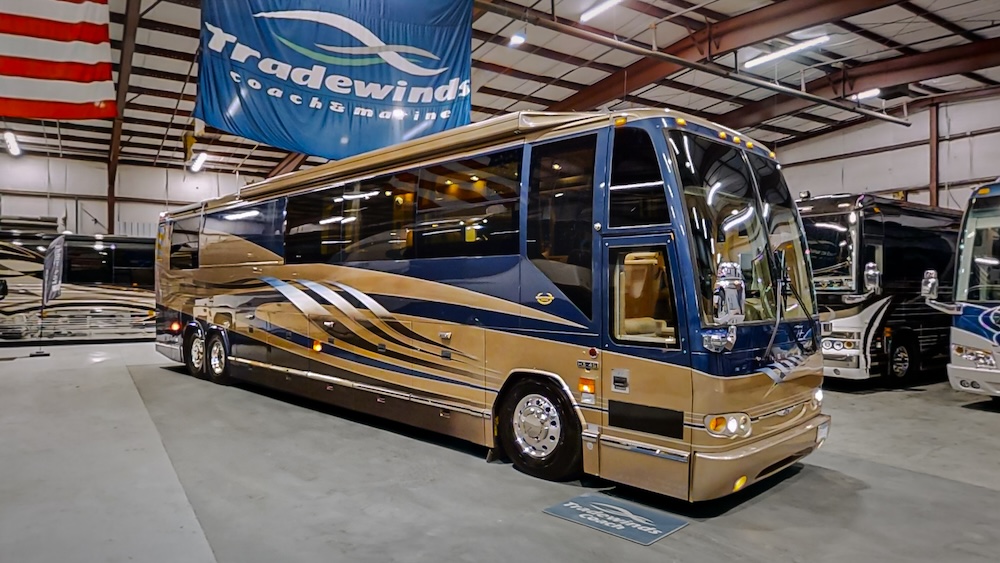 2000 Prevost Marathon H3-45 Non Slide
