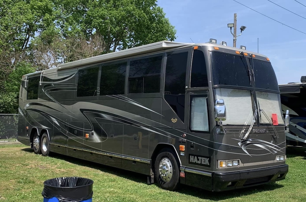 2000 Prevost Marathon H3-45 Non Slide