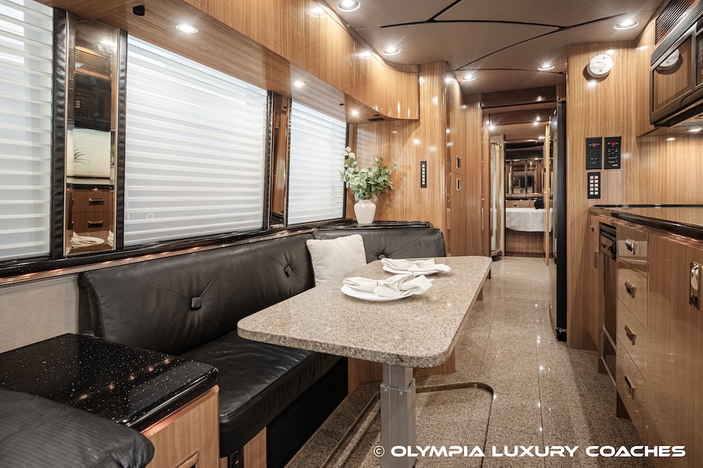 2000 Prevost Marathon XL For Sale