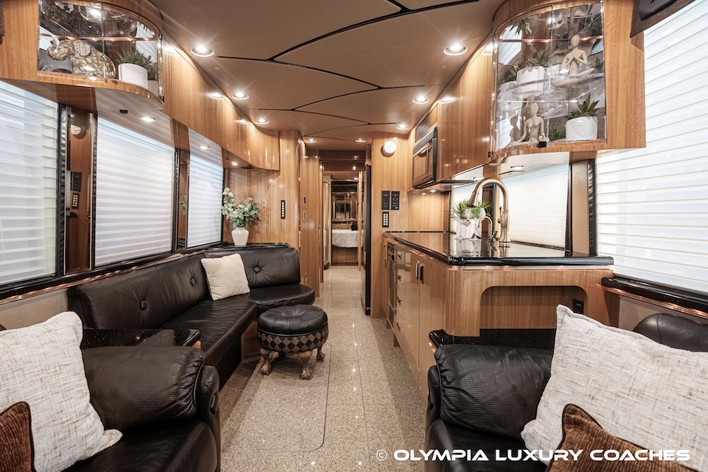 2000 Prevost Marathon XL For Sale