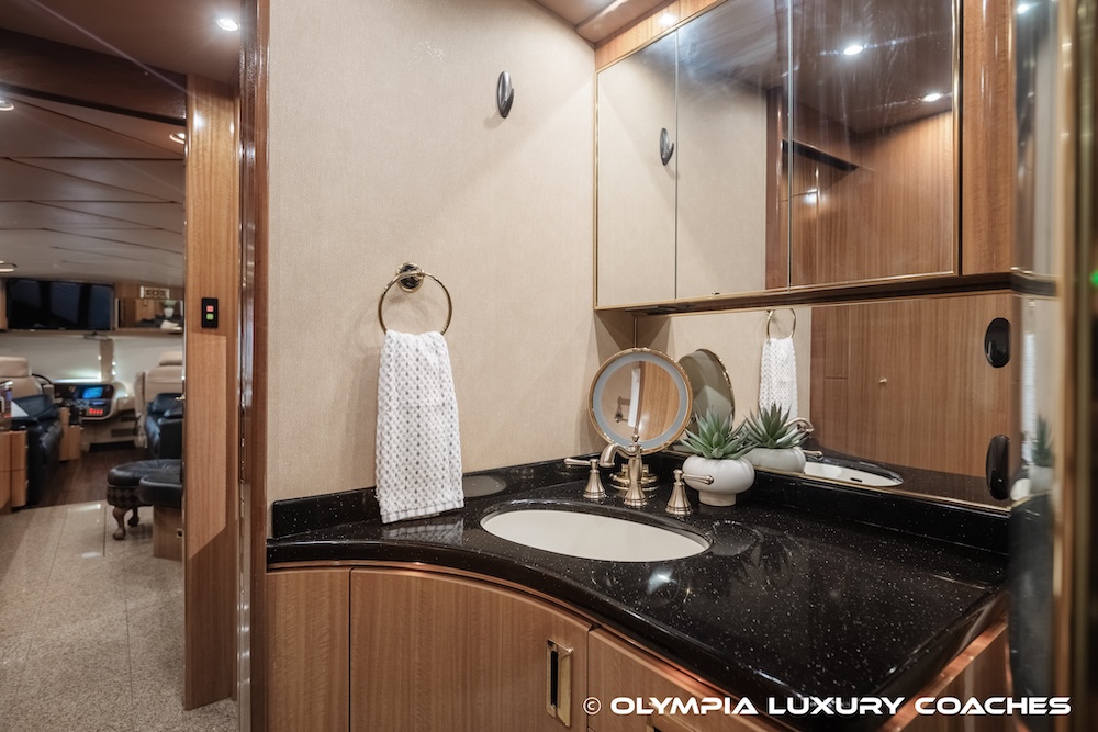 2000 Prevost Marathon XL For Sale