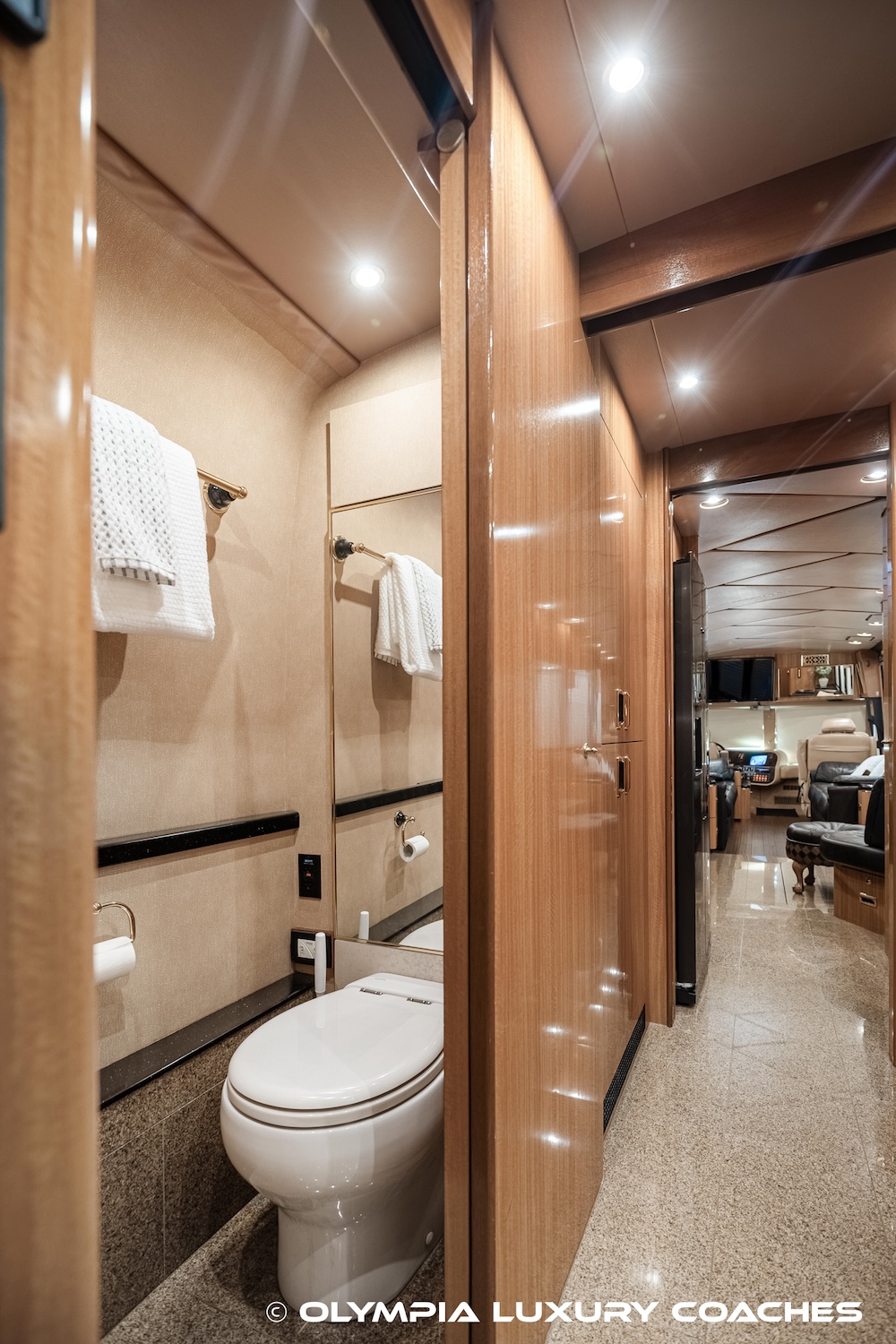 2000 Prevost Marathon XL For Sale