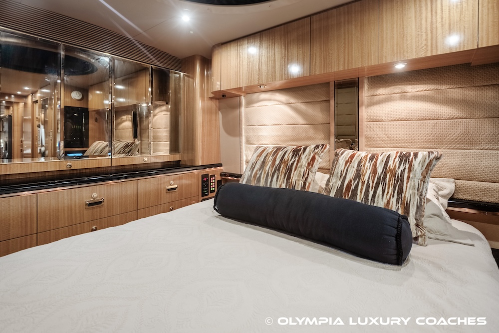 2000 Prevost Marathon XL For Sale