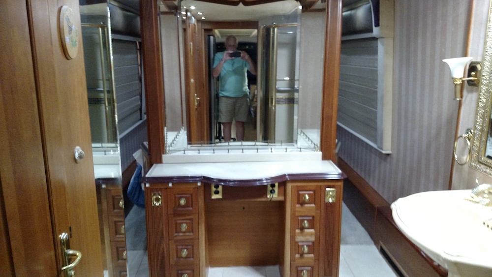 2000 Prevost Royale H3-45 For Sale