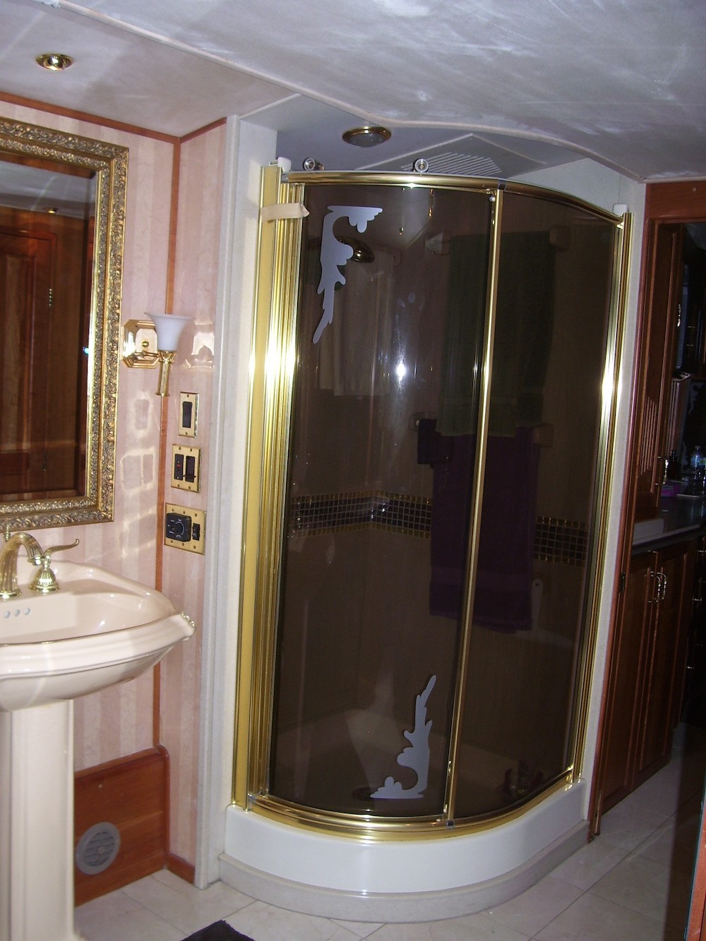 2000 Prevost Royale H3-45 For Sale