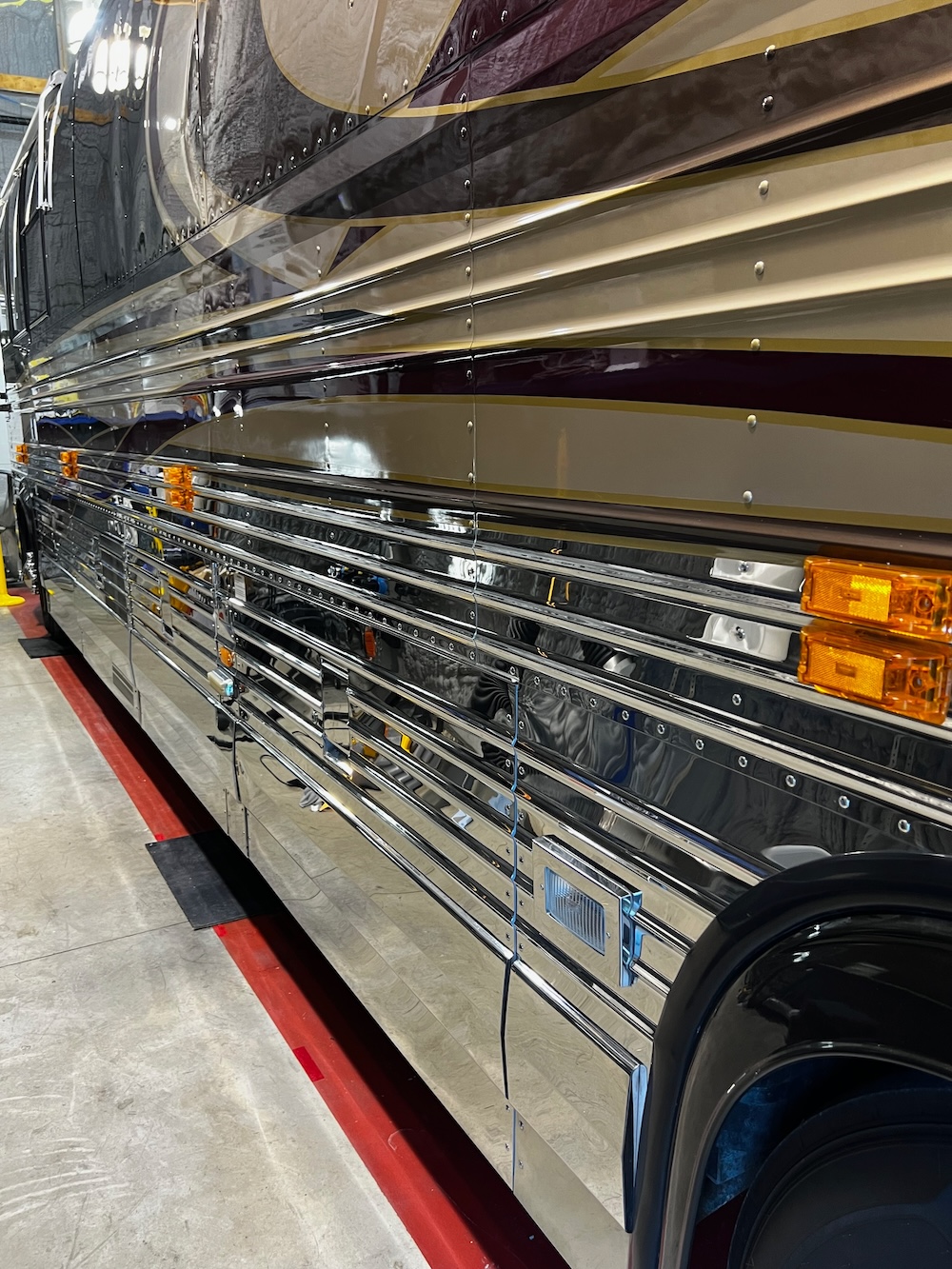 2000 Prevost Royale XL Non Slide