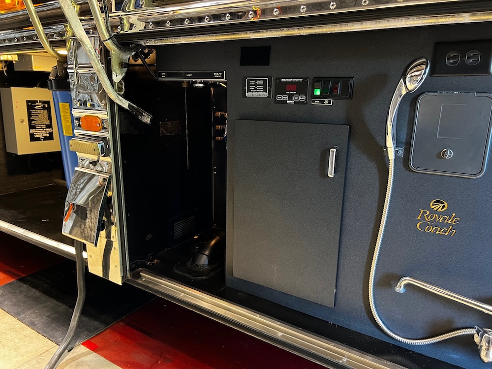 2000 Prevost Royale XL Non Slide