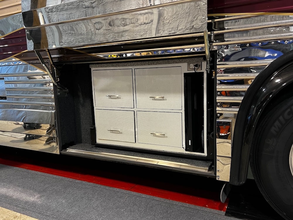 2000 Prevost Royale XL Non Slide
