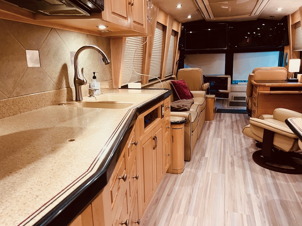 2000 Prevost Royale XL Non Slide