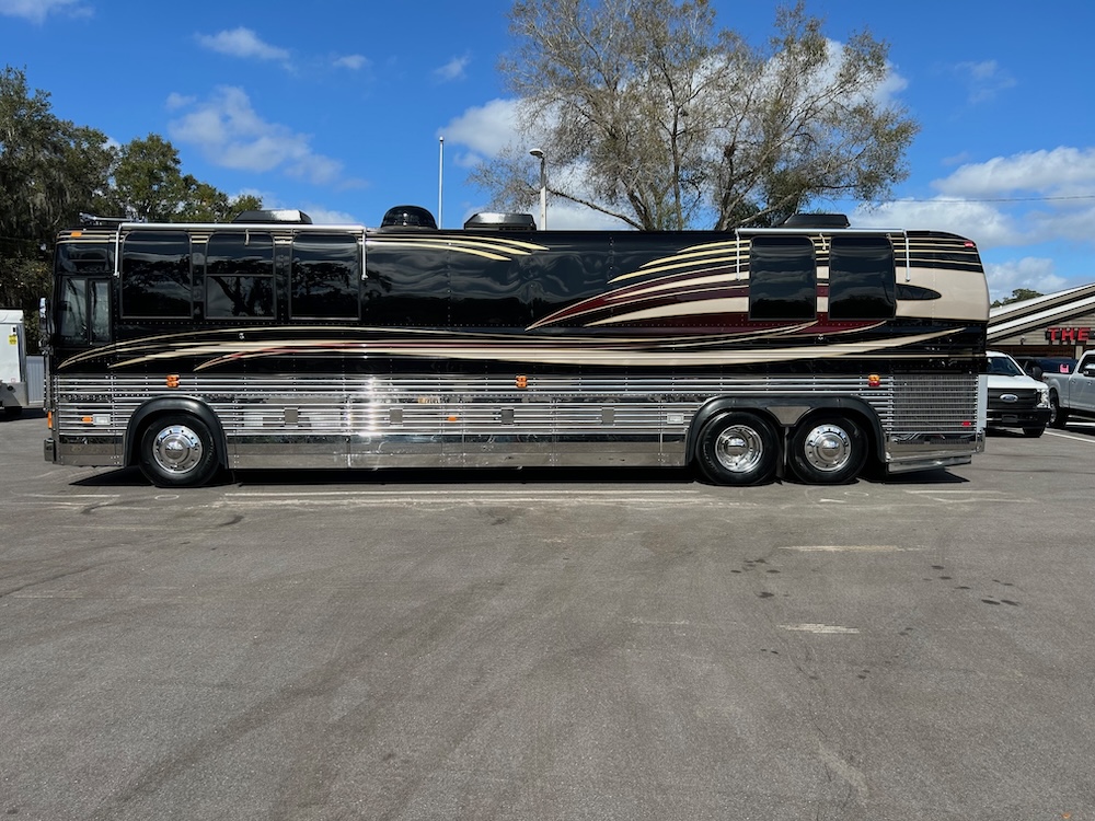2000 Prevost Thompson XL For Sale