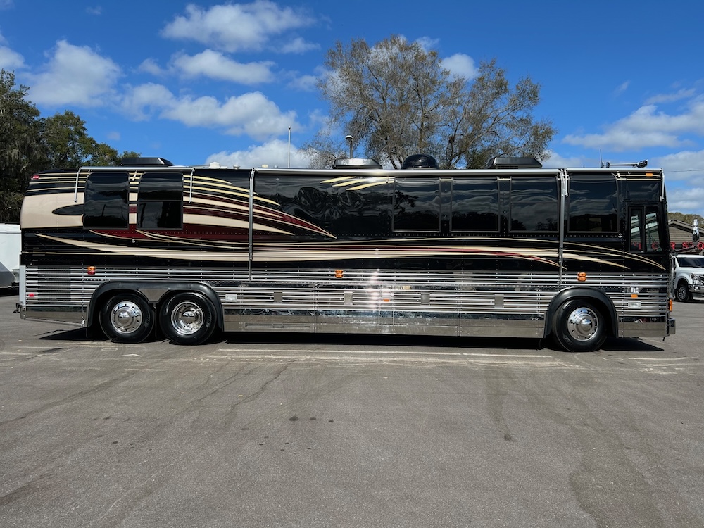 2000 Prevost Thompson XL For Sale