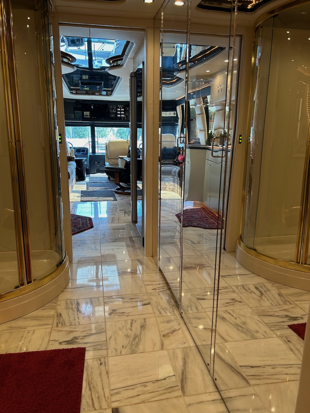 2000 Prevost Thompson XL For Sale