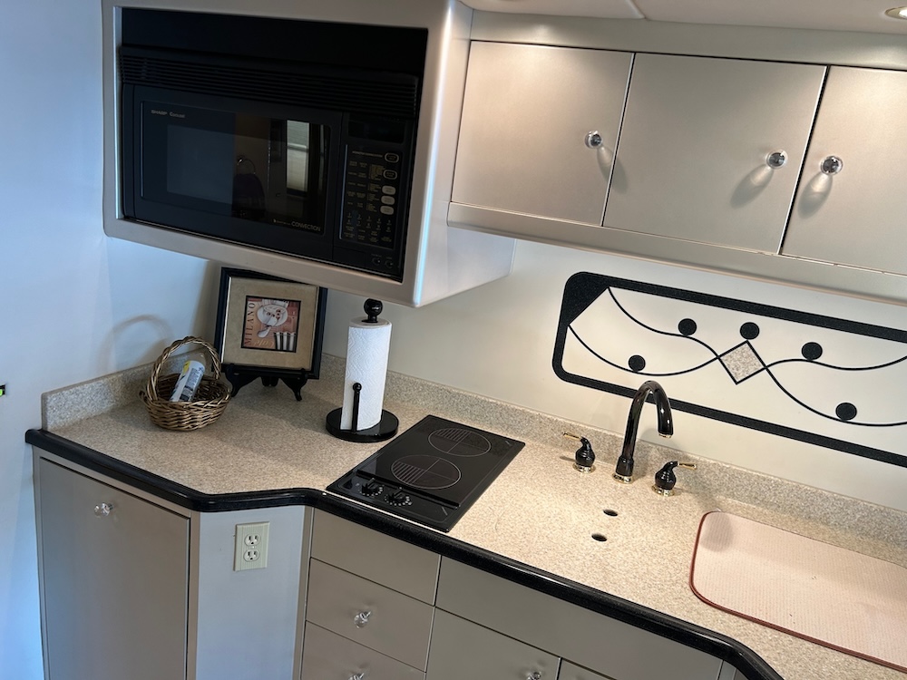 2000 Prevost Thompson XL For Sale