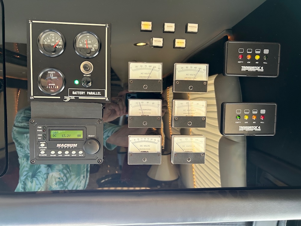 2000 Prevost Thompson XL For Sale