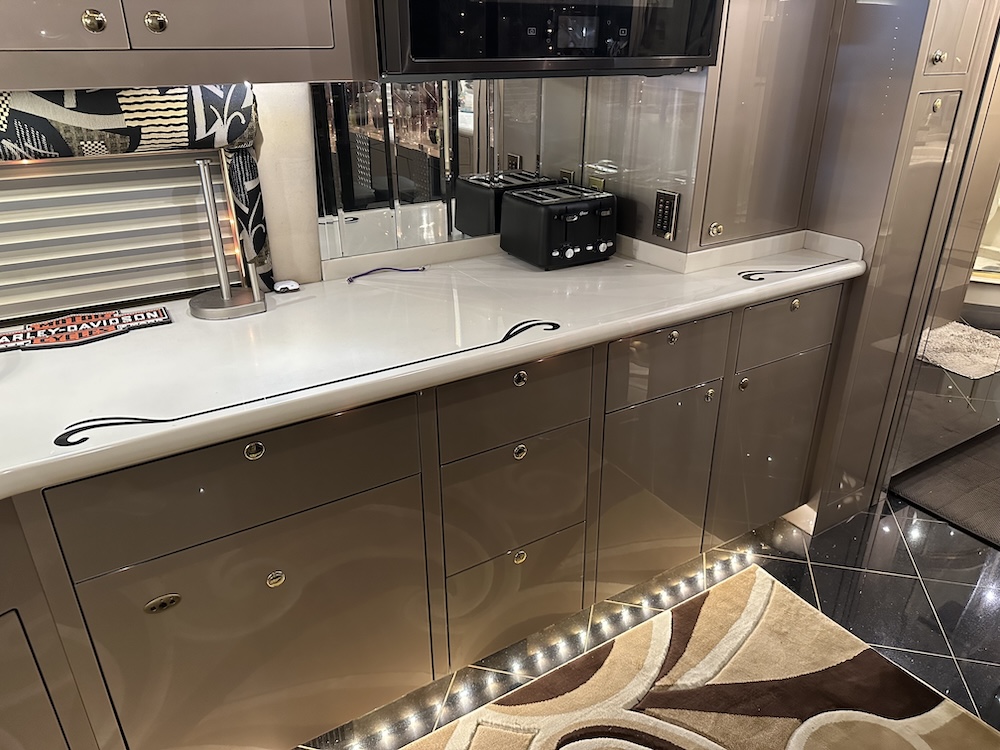 2000 Prevost Vogue XL For Sale