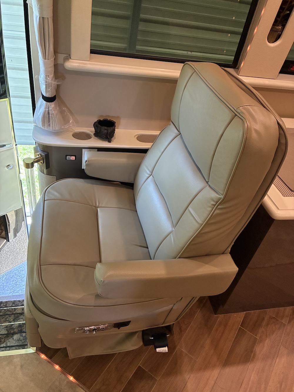 2000 Prevost XL For Sale