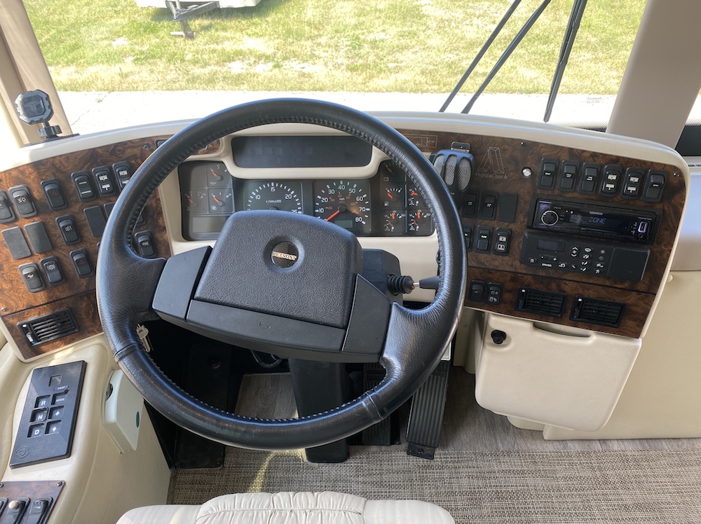 2001 Prevost Angola XLII For Sale