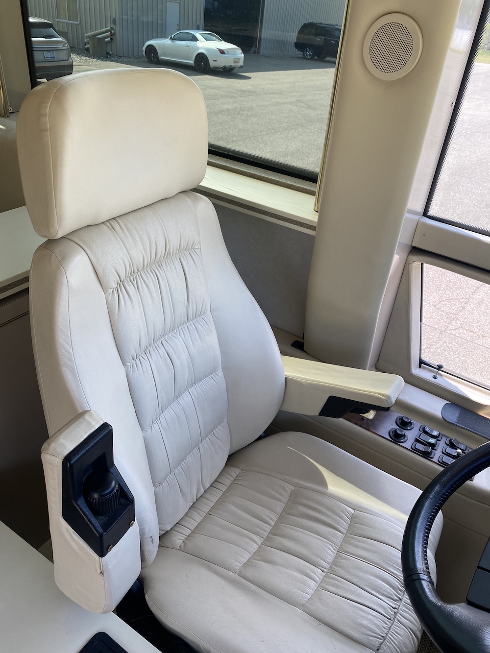 2001 Prevost Angola XLII For Sale
