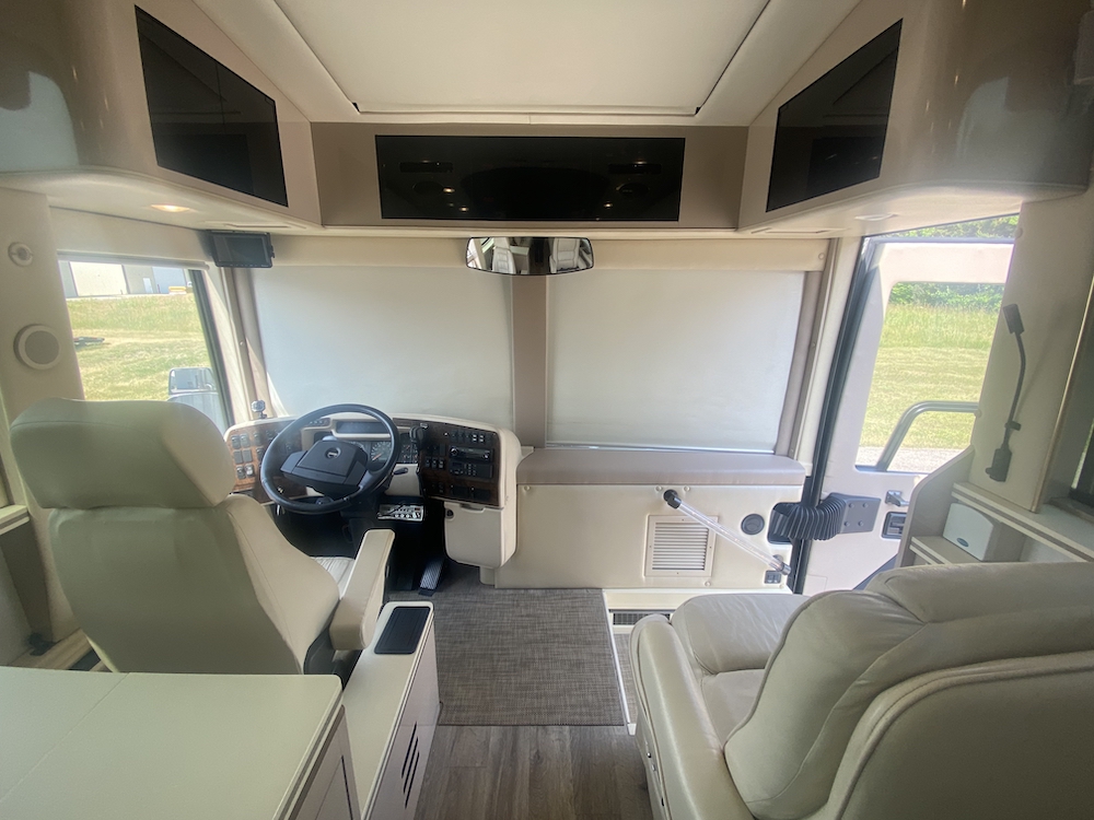 2001 Prevost Angola XLII For Sale