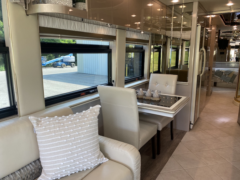 2001 Prevost Angola XLII For Sale