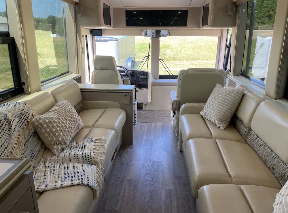 2001 Prevost Angola XLII For Sale