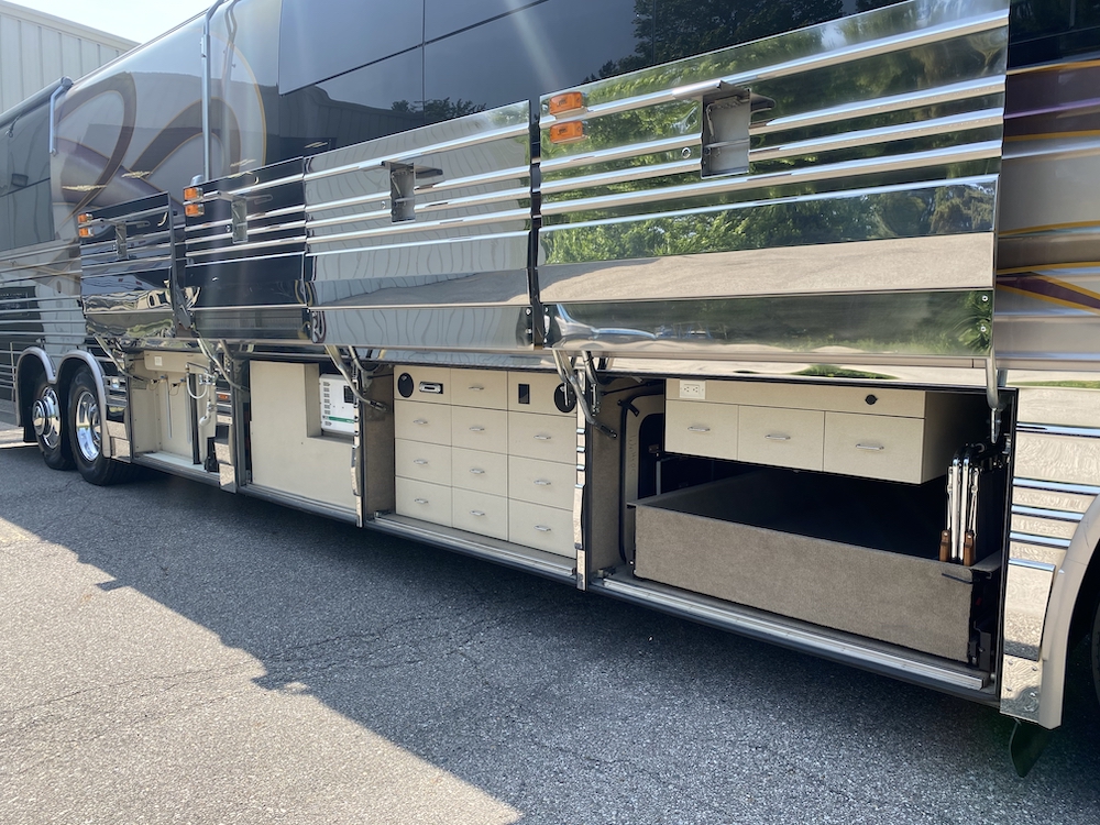 2001 Prevost Angola XLII For Sale