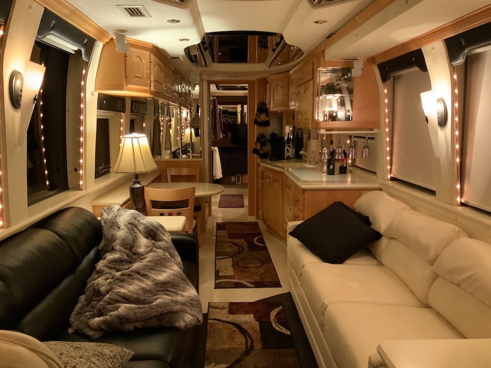 2000 Prevost Country Coach XL For Sale