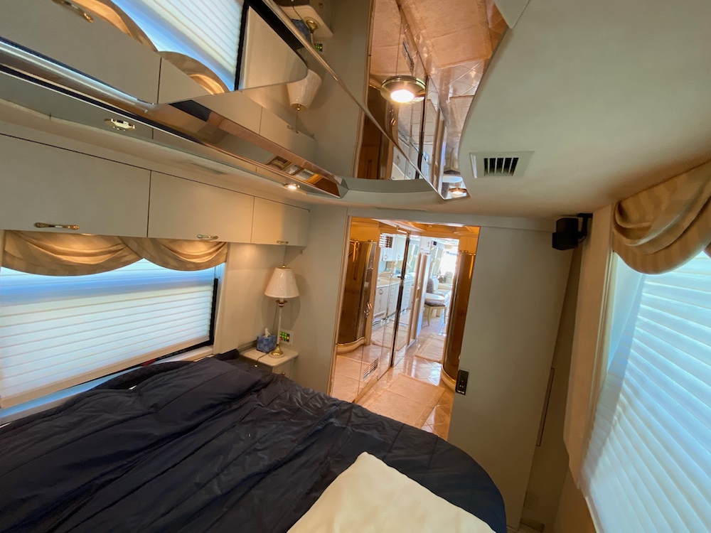 2001 Prevost Country Coach XLII For Sale