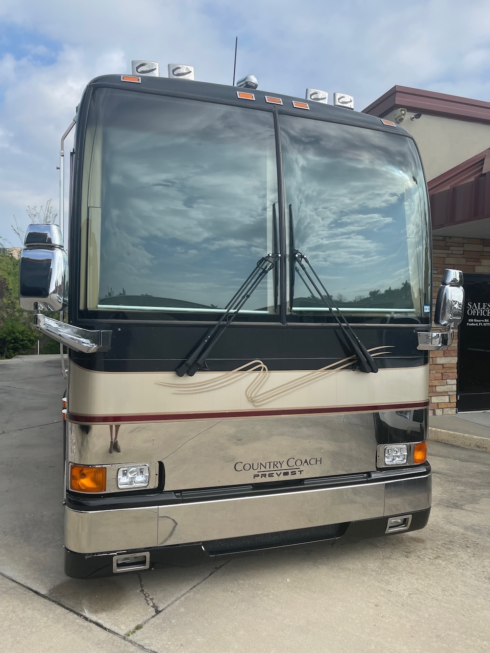 2001 Prevost Country Coach XLII For Sale