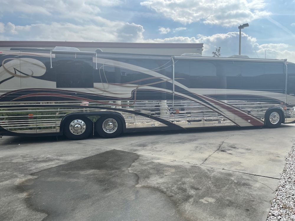 2001 Prevost Country Coach XLII For Sale