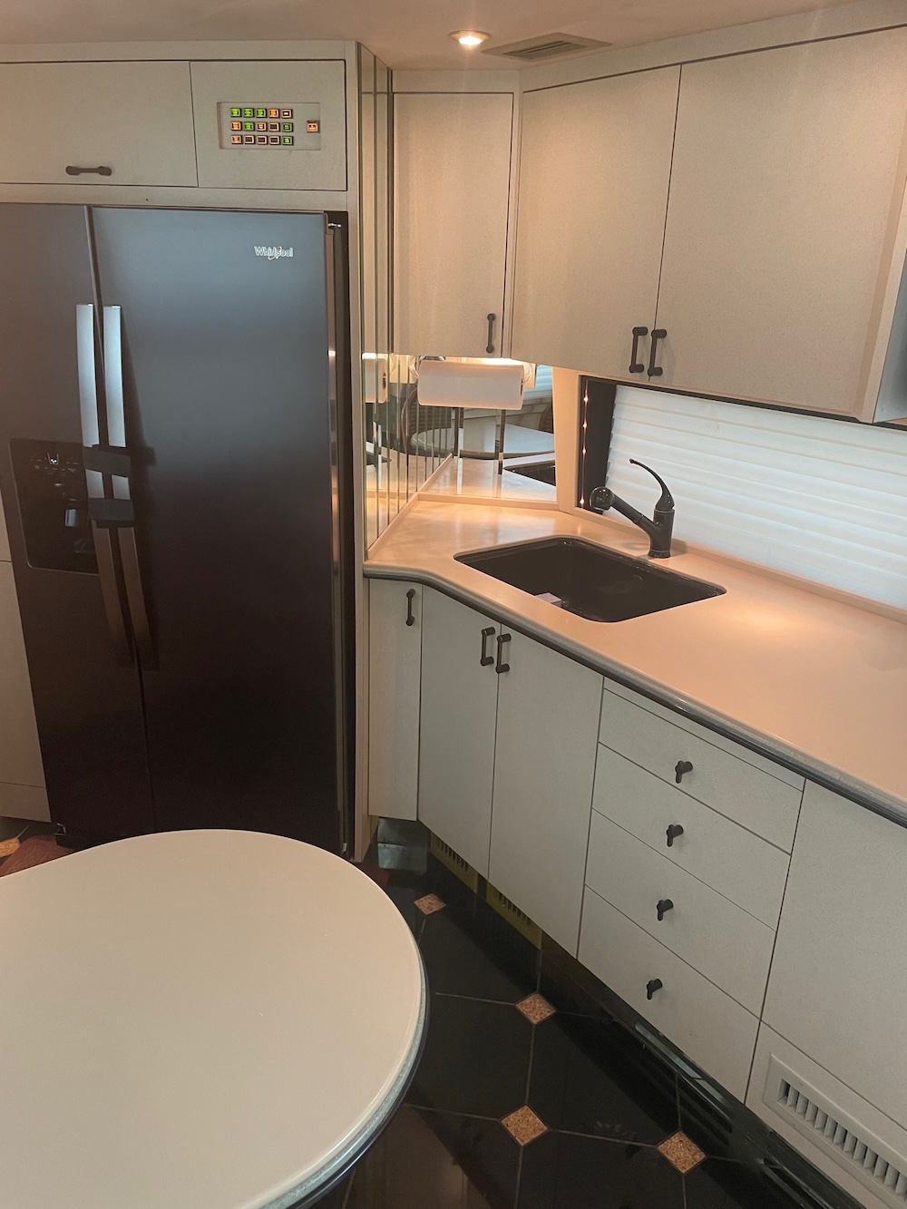 2001 Prevost Country Coach XLII For Sale