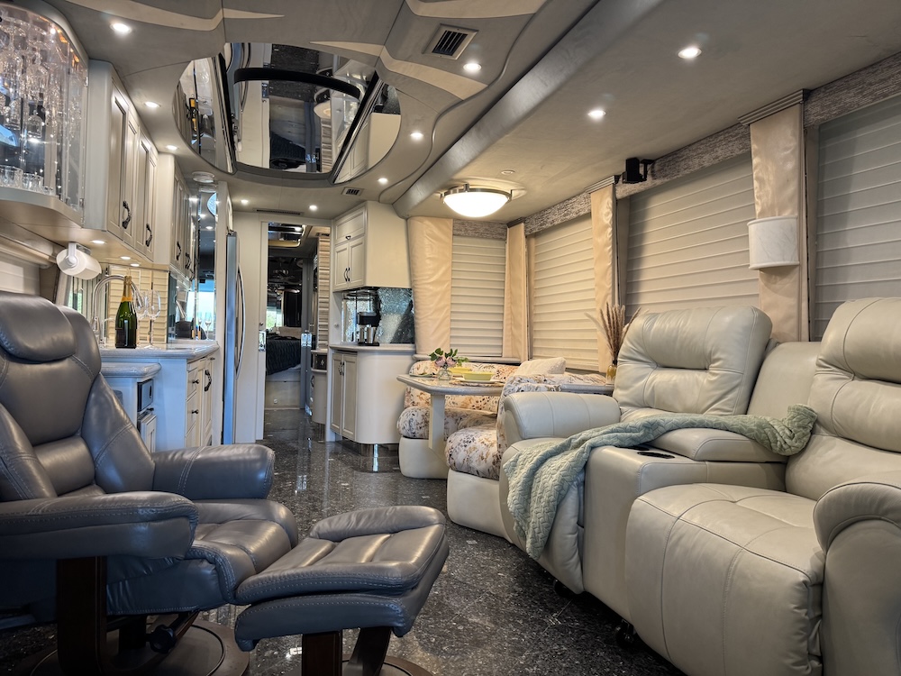 2001 Prevost Country Coach XLII For Sale