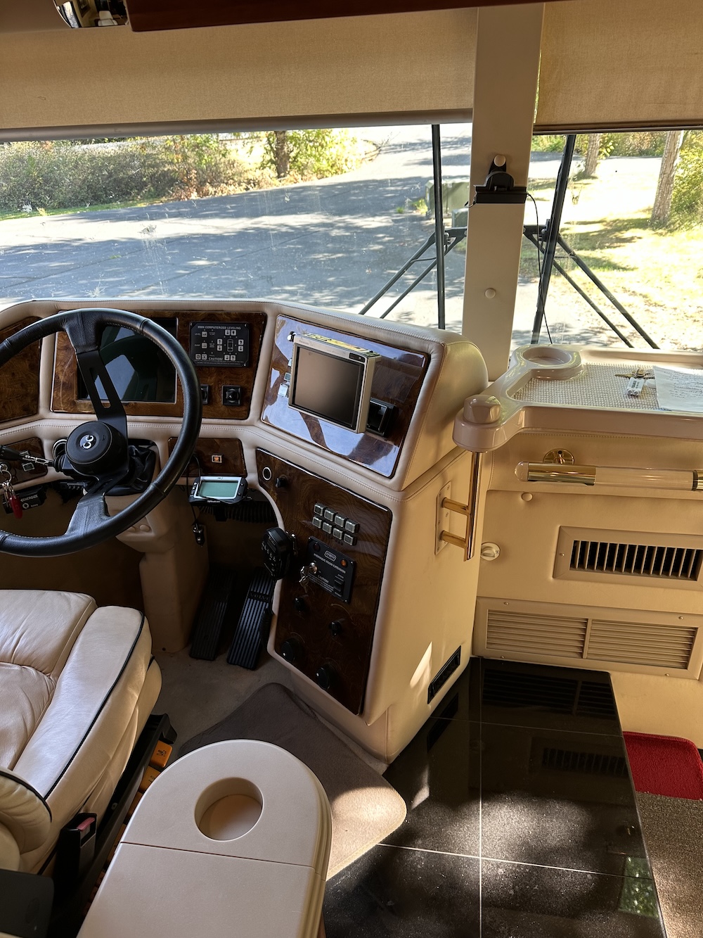 2001 Prevost Country Coach XLII For Sale