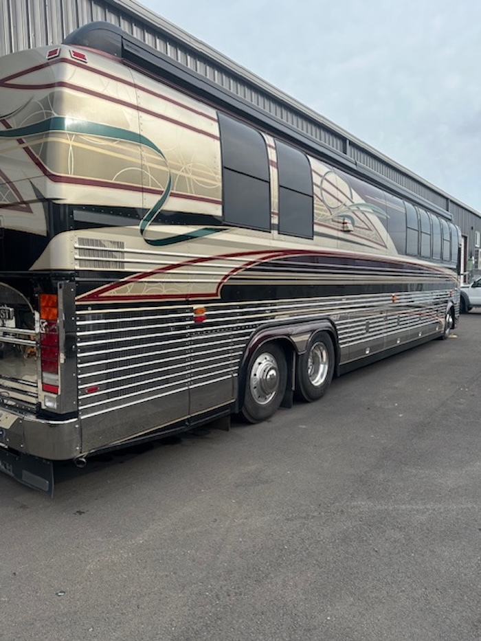 2001 Prevost Country Coach XL For Sale