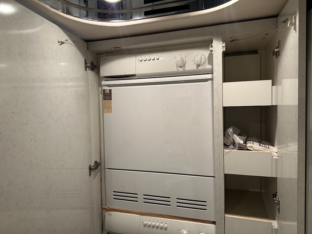2001 Prevost Featherlite H3-45 For Sale