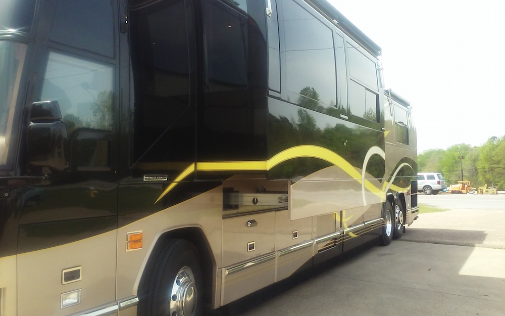 2001 Prevost Featherlite H3-45 For Sale