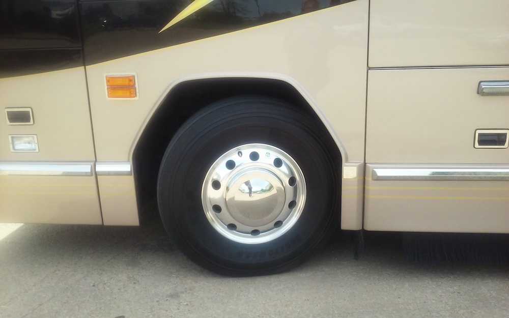 2001 Prevost Featherlite H3-45 For Sale