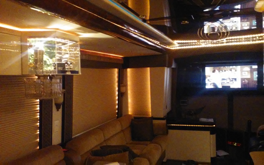 2001 Prevost Featherlite H3-45 For Sale