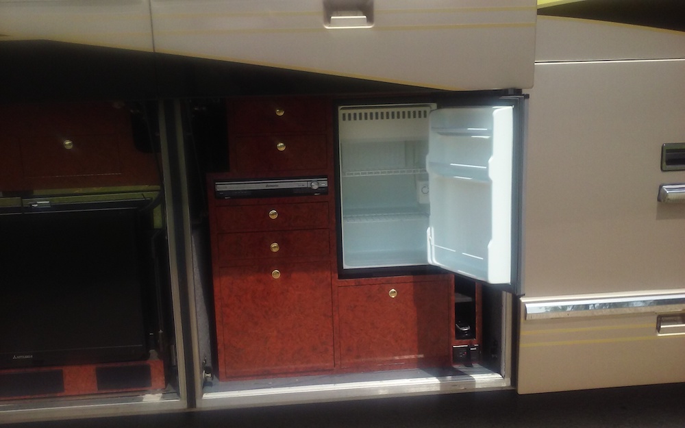 2001 Prevost Featherlite H3-45 For Sale