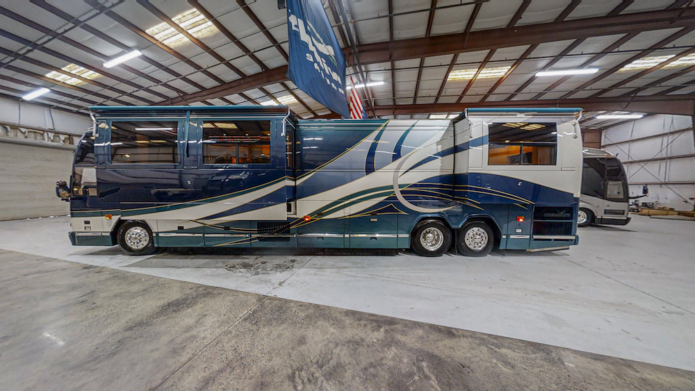 2001 Prevost Featherlite H3-45 For Sale