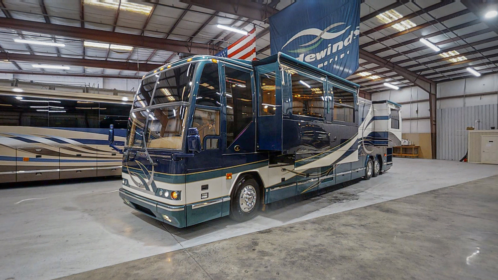 2001 Prevost Featherlite H3-45 For Sale