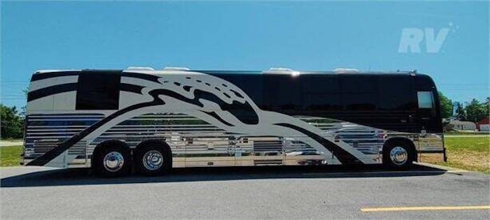 2001 Prevost Featherlite XLII For Sale