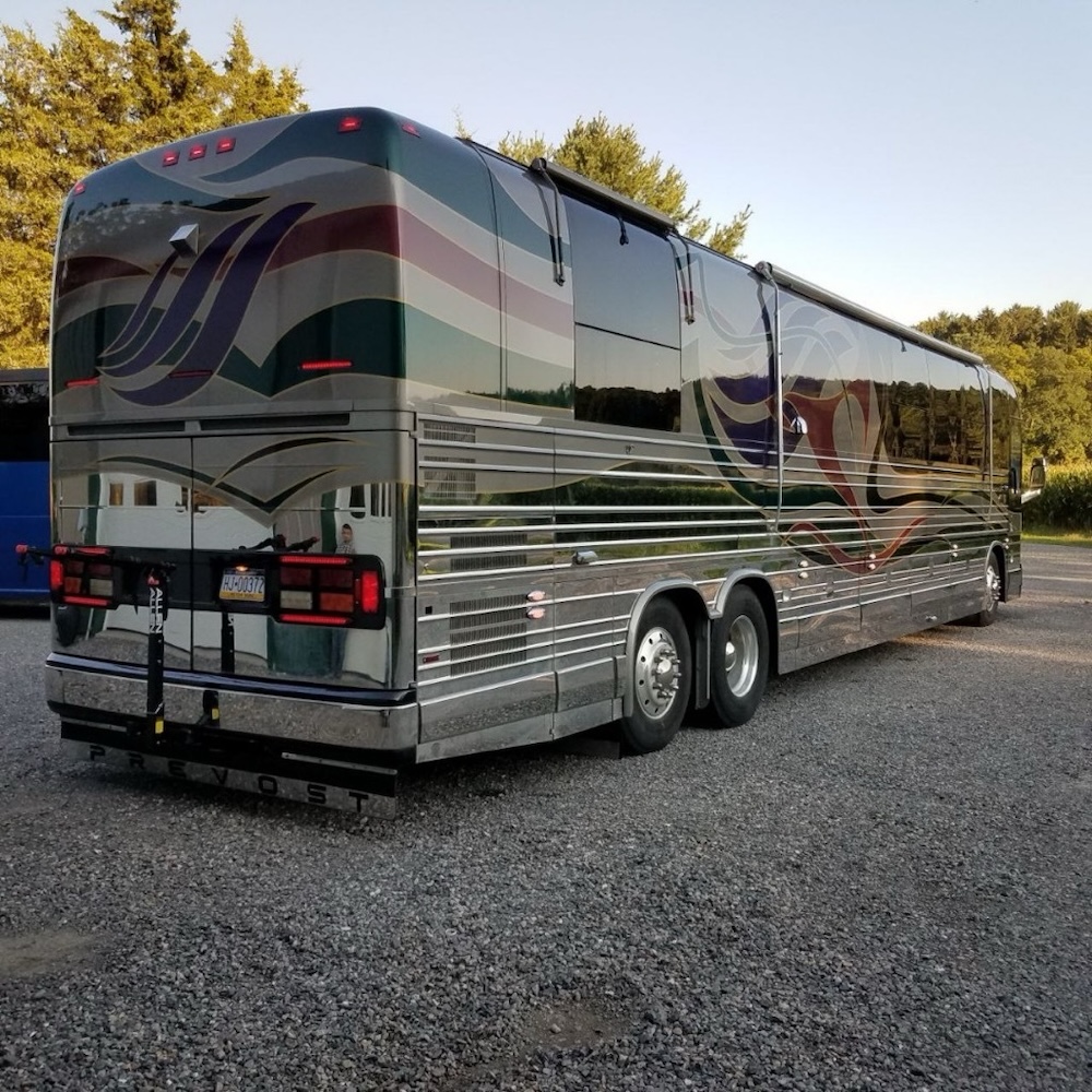 2001 Prevost Featherlite XLII For Sale