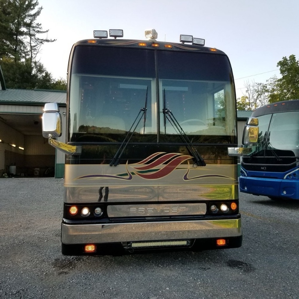 2001 Prevost Featherlite XLII For Sale