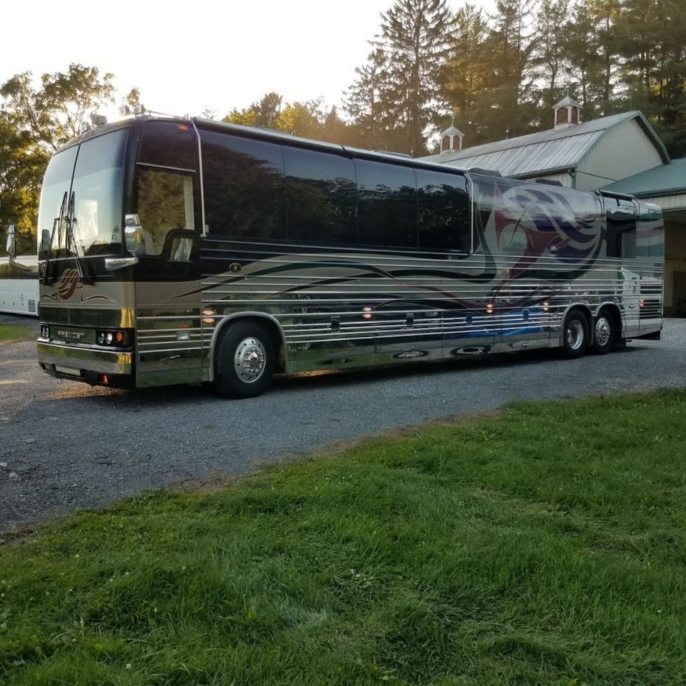 2001 Prevost Featherlite XLII For Sale