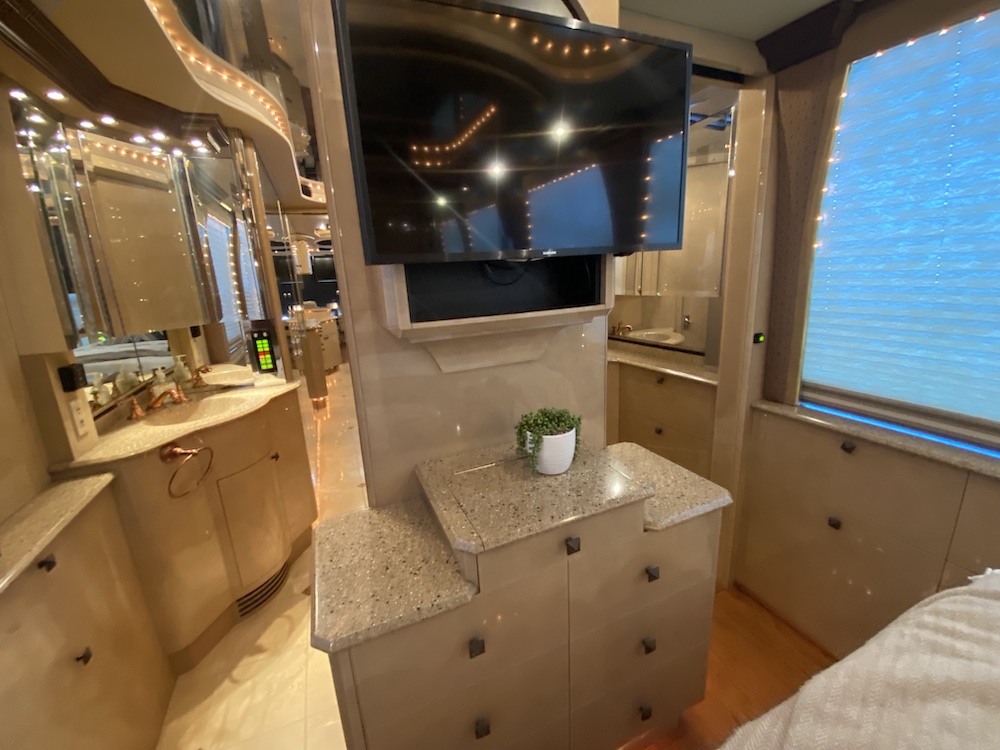 2001 Prevost Liberty XLII For Sale