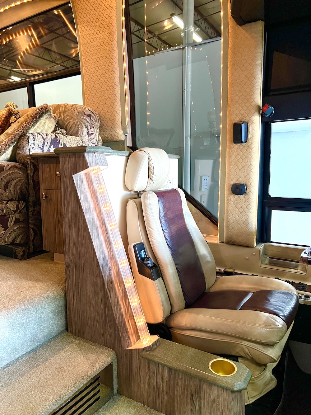 2001 Prevost Liberty H3-45 For Sale