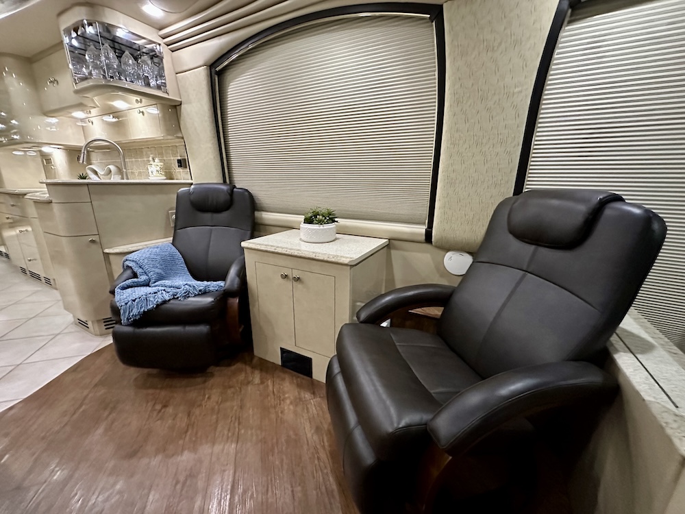 2001 Prevost Liberty H3-45 For Sale